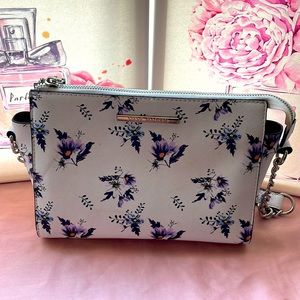 STEVE MADDEN WHITE FLORAL CROSS BODY